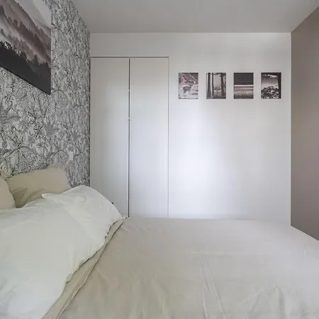 Grand Climatise 2br Avec Terrasse Apartment *