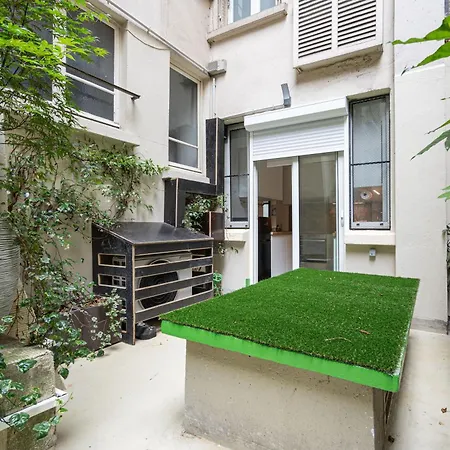 Grand Climatise 2br Avec Terrasse *